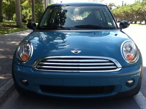 Mini cooper coupe hatchback 2-door 1.6 l oxygen  blue. must see 2008.