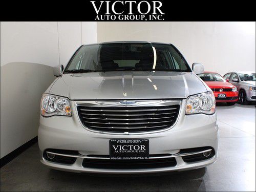 2012 town &amp; country touring leather dvd entertainment bluetooth rear camera l