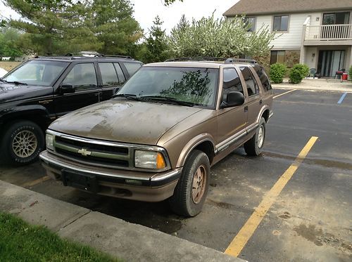 1996 chevrolet blazer ls sport utility 4-door 4.3l