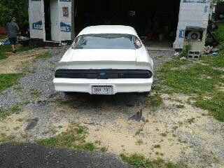 81 Z28, factory 4 speed, white, body in execellent condition, US $4,500.00, image 3