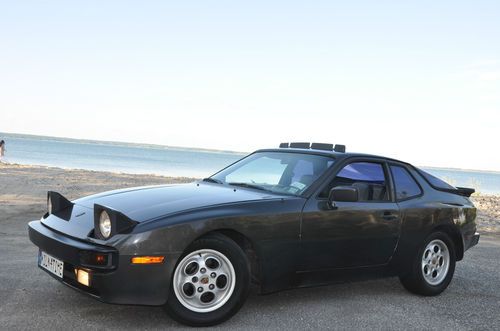 1984 porsche 944 base coupe 2-door 2.5l