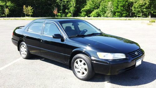 1999 toyota camry le sedan 4-door 3.0l