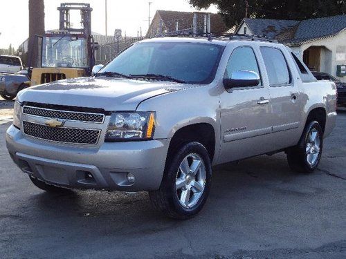 2007 chevrolet avalanche ltz damaged theft recovery priced to sell wont last!!