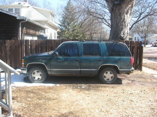 1996 tahoe  price reduced to $1800