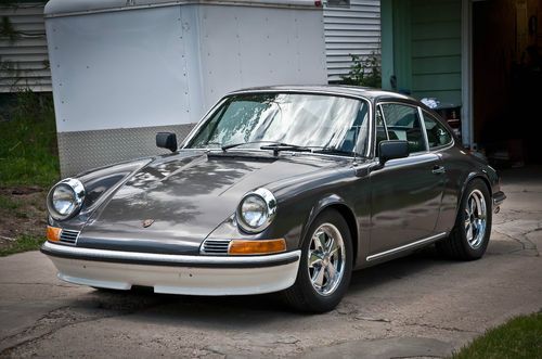 Porsche 911t sunroof coupe