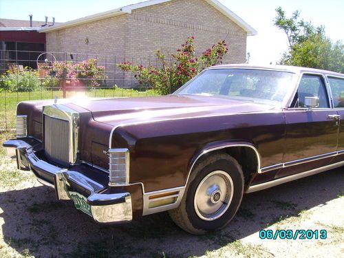 1977 maroon Lincoln Towncar SD- showroom nice!, image 2