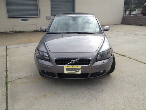 2005 volvo s40 t5 sedan 4-door 2.5l