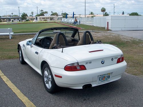 2000 bmw z3,  roadster convertable  91,800 miles, excellent condition