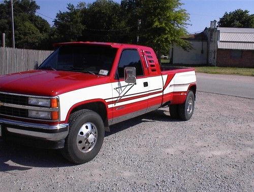 1992 chevy one ton dully ext cab  v8 automatic