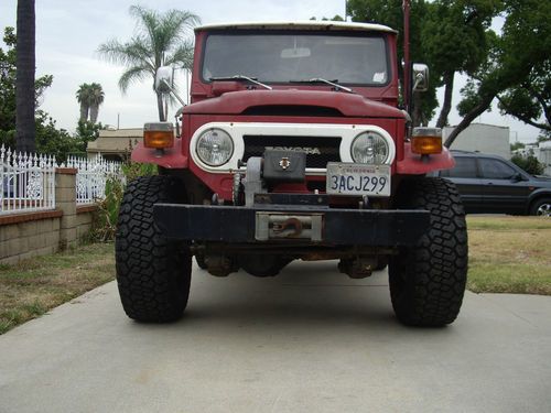 1976 toyota land cruiser fj40 4x4 no rust!  daily driver!