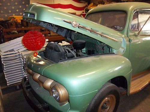 1952 ford model f-2 truck