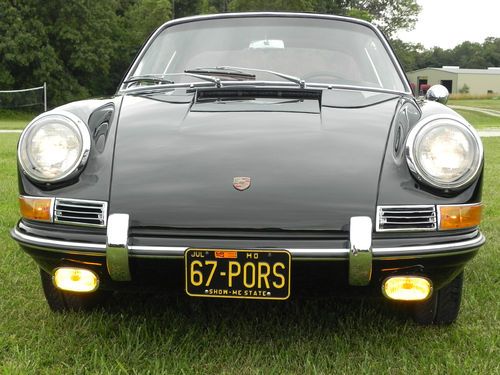 Last of its kind. rare 912 soft-window targa in black/red color combination