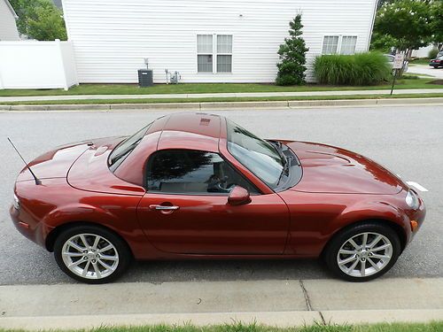 2008 mazda mx-5 retractrable hardtop (miata) - manual transmission