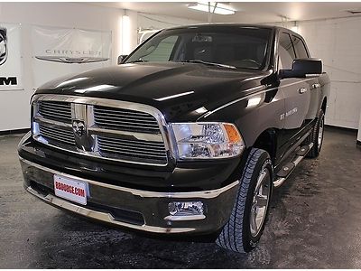 Big horn 4x4 hemi nerf bars mp3 sirius xm navigation uconnect camera alloy rims