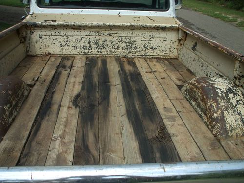 Authentic 1965 Chevrolet C10 Custom Cab 6cyl 4spd White over Tan, image 5