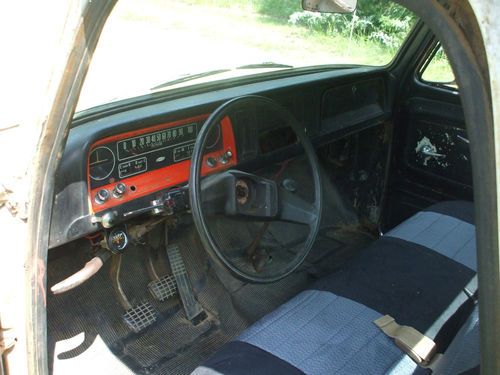 Authentic 1965 Chevrolet C10 Custom Cab 6cyl 4spd White over Tan, image 7