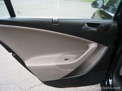 NO RESERVE! CLEAN CARFAX! NAVIGATION! BLUETOOTH! LEATHER! SUNROOF! TIPTRONIC! VW, image 32
