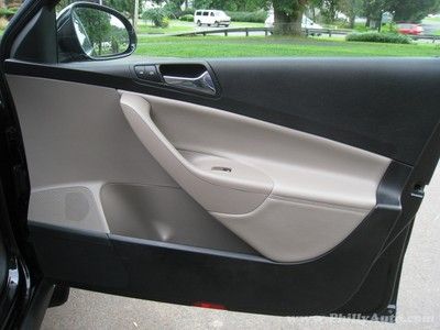 NO RESERVE! CLEAN CARFAX! NAVIGATION! BLUETOOTH! LEATHER! SUNROOF! TIPTRONIC! VW, image 34