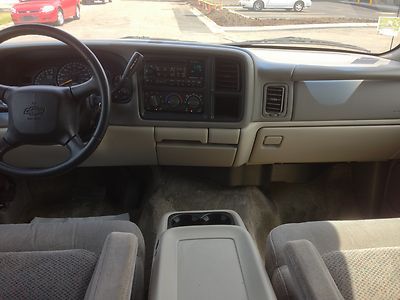 2002 Chevorlet Suburban 4WD   ONE OWNER   THIRD ROW SEATS, US $5,900.00, image 8