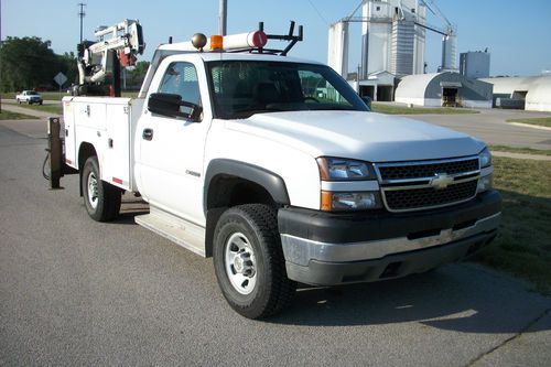 2005 chevy silverado 3500 4wd reg. cab with hydraulic crane and generator #8471