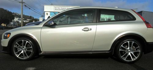 2009 volvo c30 r-design: turbocharged, moonroof, premium sound, leather interior