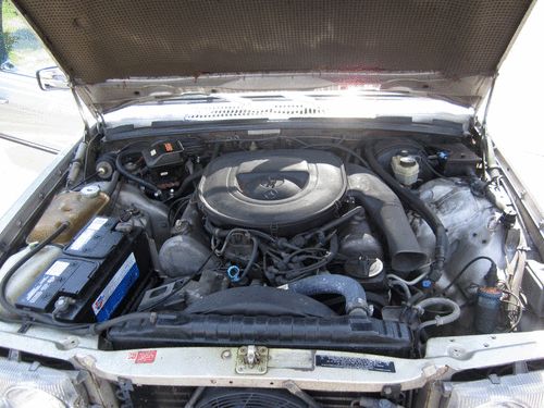 Beautiful Silver 1976 Mercedes-Benz 450 SEL Low Mileage Executive Trim Low Rsrv, image 20