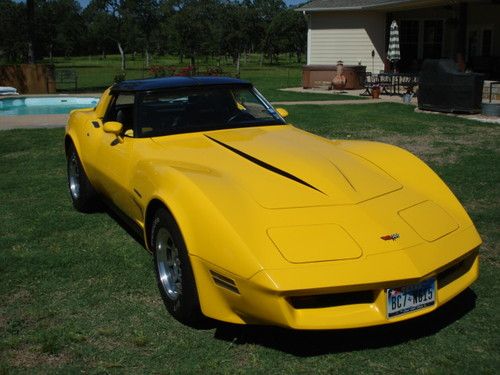 1982 chevrolet corvette with mirrored t-tops