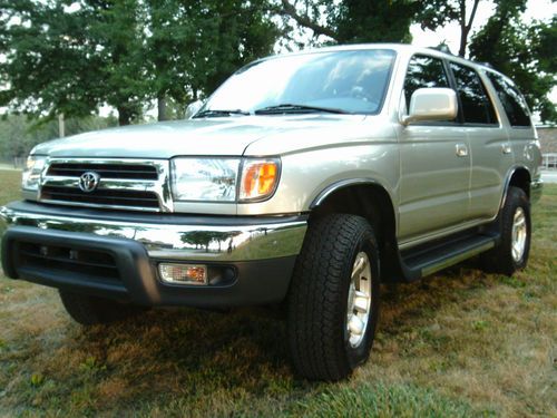 1999 toyota 4runner 4x4 leather 58k miles 1 owner