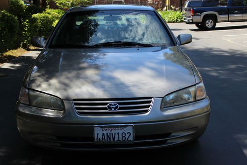 1998 Toyota Camry LE Sedan 4-Door 3.0L, image 2