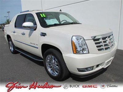 Luxury leather, dvd, nav, sunroof, chrome 20s, midgate, low miles, super clean!