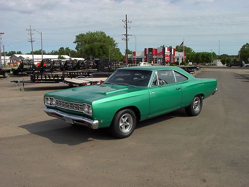 1968 68 plymouth roadrunner 383 727 automatic rotisserie restoration