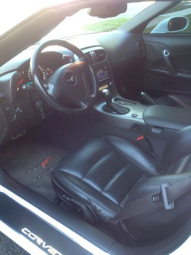 2006 corvette auto white black interior mint condition garage keep adult driven, US $25,000.00, image 8