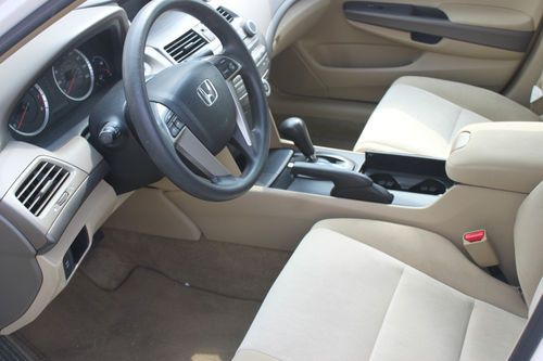 2008 Honda Accord 4dr, image 4