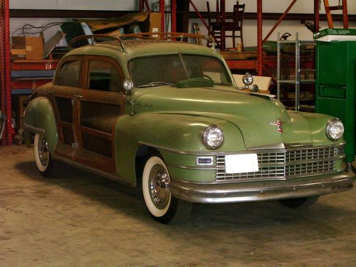 1947 chrysler town and country woody sedan