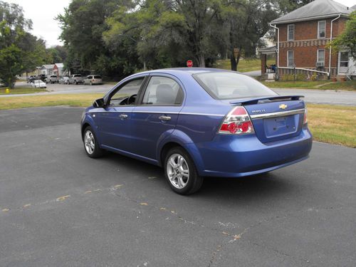 2009 chevrolet aveo lt sedan 4-door 1.6l