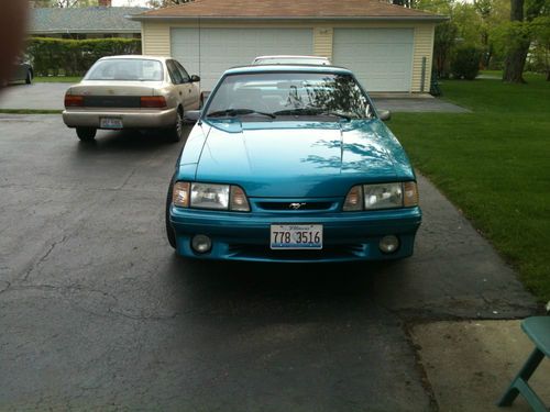 1993 ford mustang svt cobra hatchback 2-door 5.0l