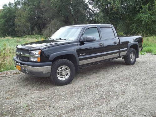 04 chevy silverado 2500 crew cab, 4x4, tow, beautiful condition, kenwood cd/dvd