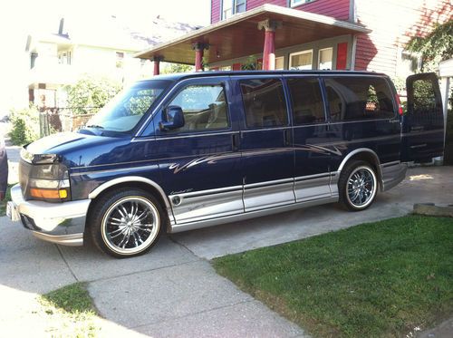 2003 chevrolet express explorer excellent condition