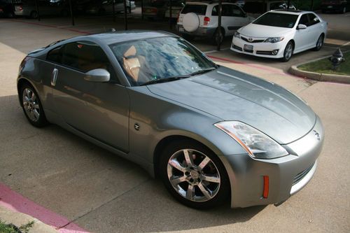 2004 nissan 350z touring coupe 2-door 3.5l