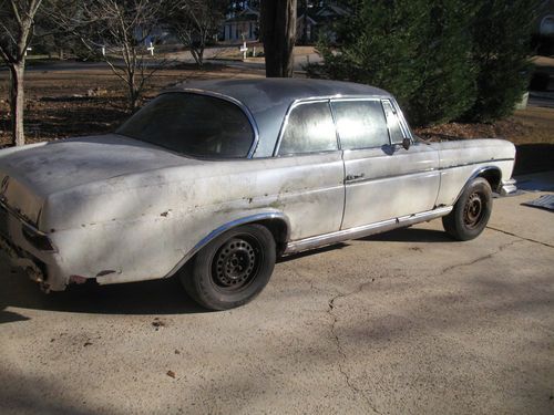 1967 mercedes - benz 300se coupe w112 white with blue top