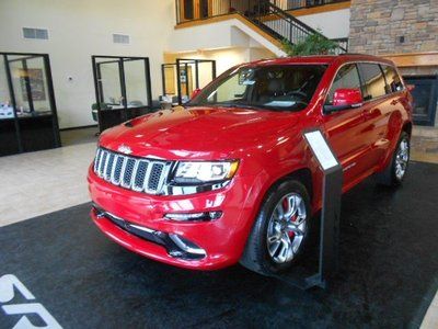 Srt8 new suv 6.4l nav 4x4 active suspension power steering abs brake assist