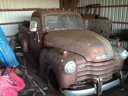 1953 chevrolet 3100 pickup; 2 door