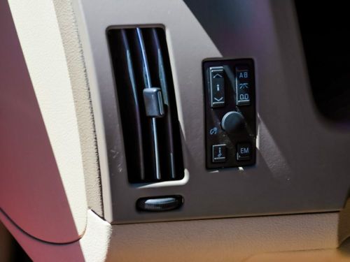 STS LEATHER MOONROOF NAVI BACK UP SENSORS HEATED SEATS, image 17