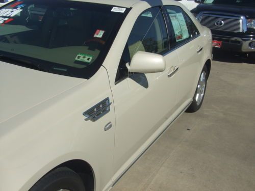 STS LEATHER MOONROOF NAVI BACK UP SENSORS HEATED SEATS, image 25