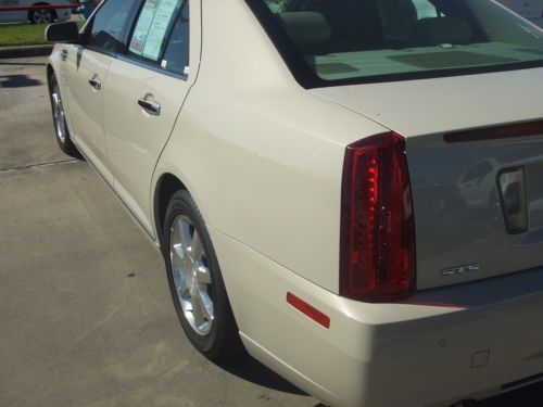 STS LEATHER MOONROOF NAVI BACK UP SENSORS HEATED SEATS, image 28