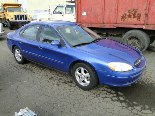 2002 ford taurus se standard 4 door sedan