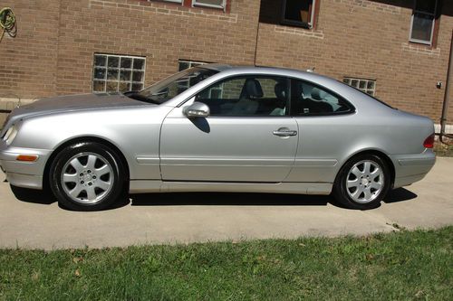 2001 mercedes-benz clk320 base coupe 2-door 3.2l