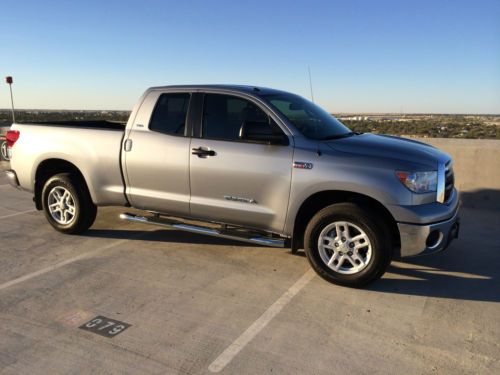 2013 toyota tundra dc 5.7l - silver- 10k miles- *mint* 80k warranty! must see!