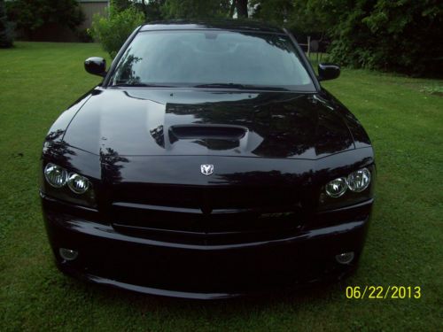 2006 dodge charger srt8