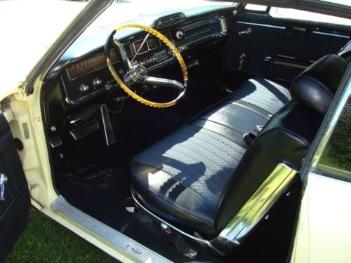 1966 Pontiac Bonneville Convertible, image 3